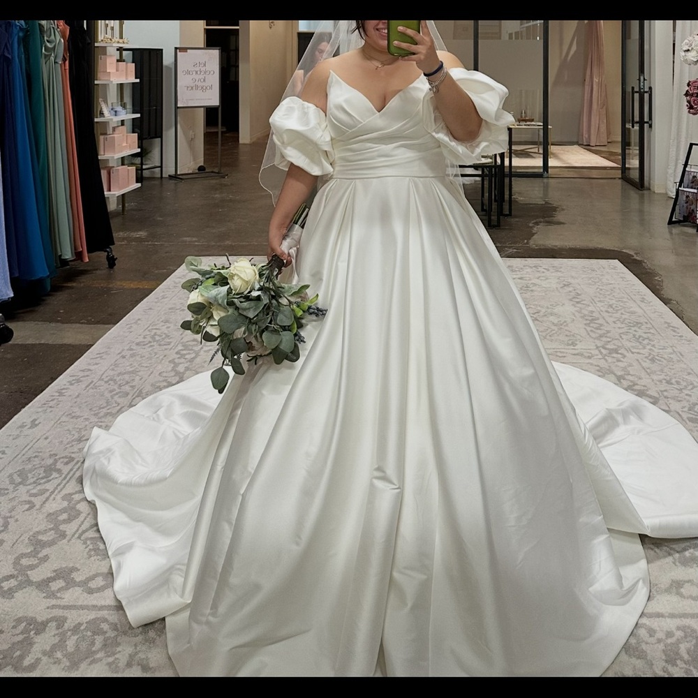 Mori Lee White Wedding Dress - NWT